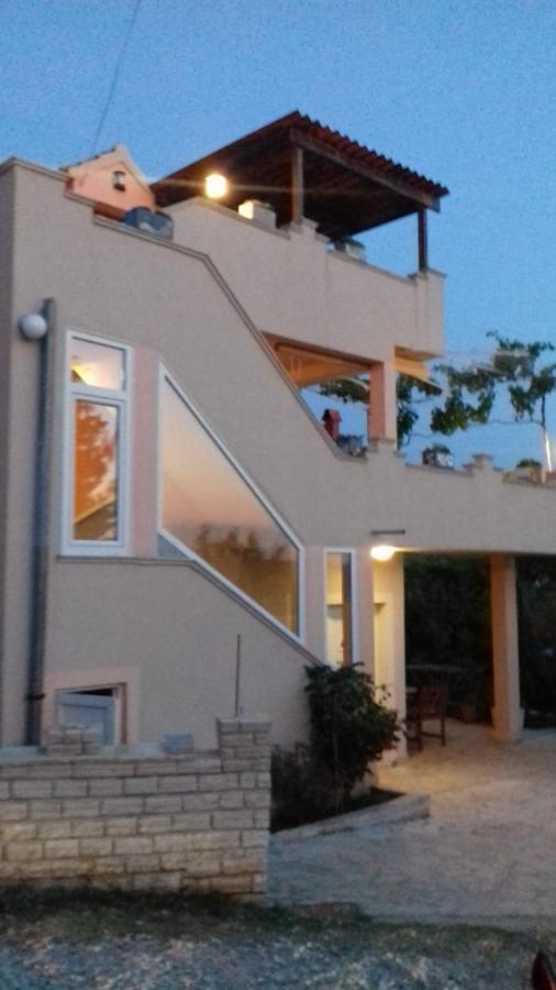 Apartments Villa Marija Gornji Karin Exteriör bild